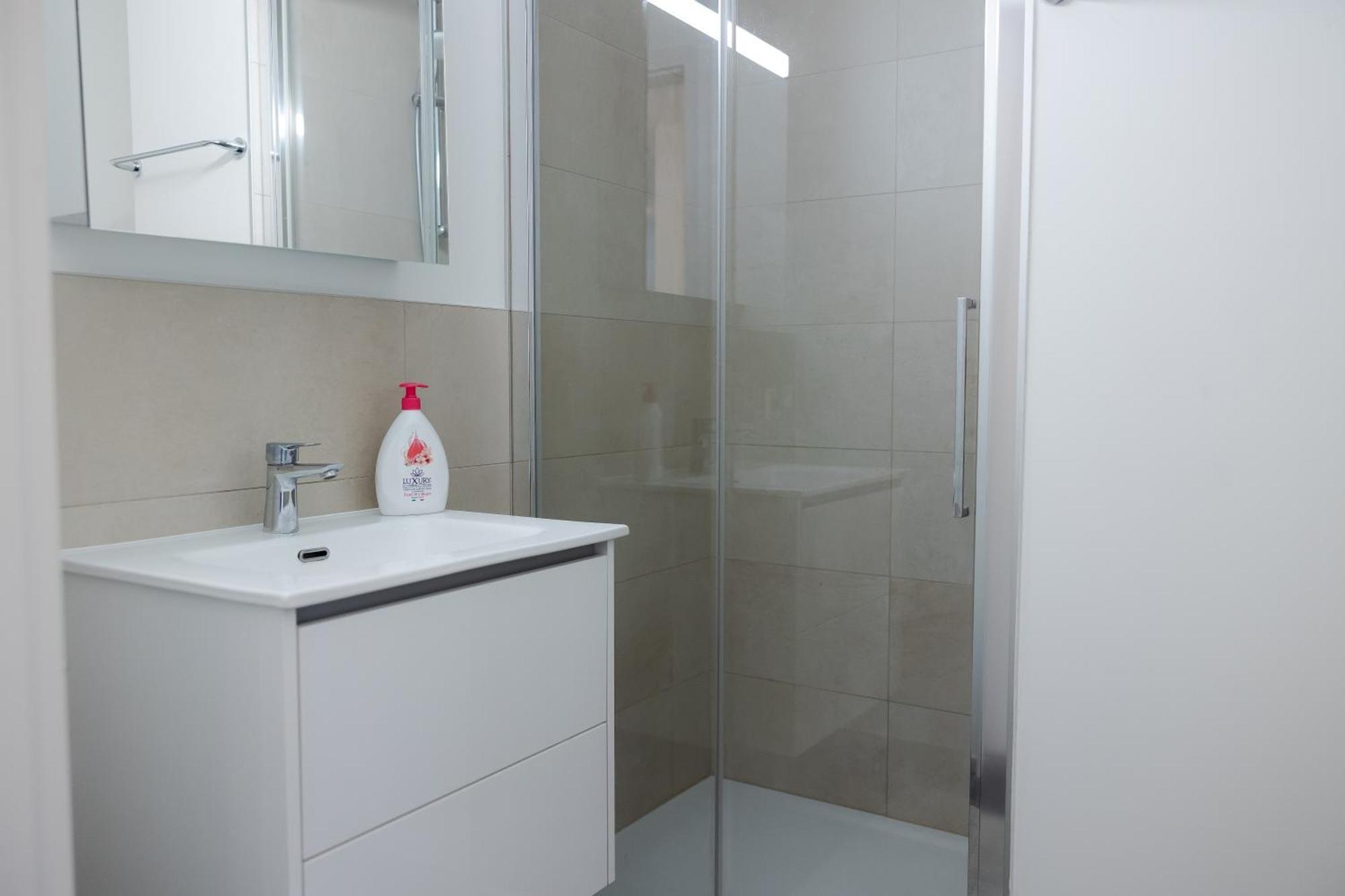 Five Stars Comfort Apartment Lugano Near The Lake 外观 照片